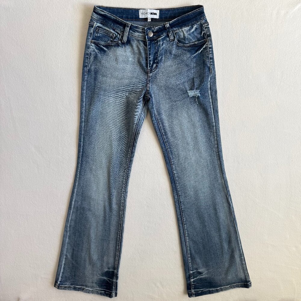 Fashion Nova Jeans Women's Size 28x32 Blue Bootcut Stretch Distressed Faded